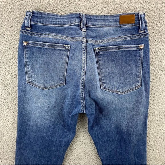 Judy Blue Medium Wash Distressed Skinny Jeans with Camo Print Patch Size 11/30 - Picture 4 of 15